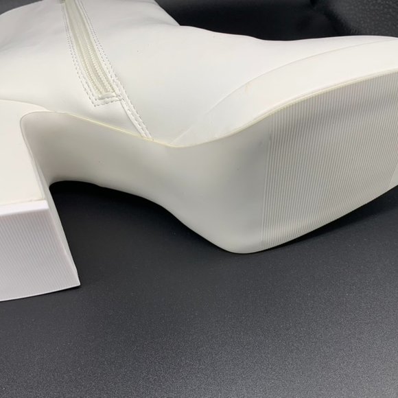 NEW Madden Girl Activate Short Women's White Boot - Picture 6 of 6